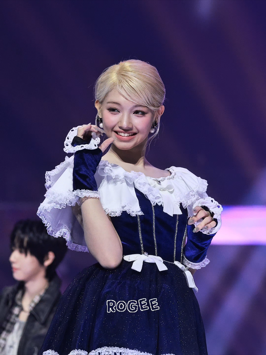 Barbie Princess Gehlee enjoying the KGMA 2025 🥰 #UNIS  #유니스  #SWICY  #스위시  #GEHLEE   @UNIS 