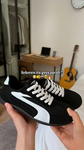 #sepatu #sepatuhitam #snickers #fyp #fypシ 