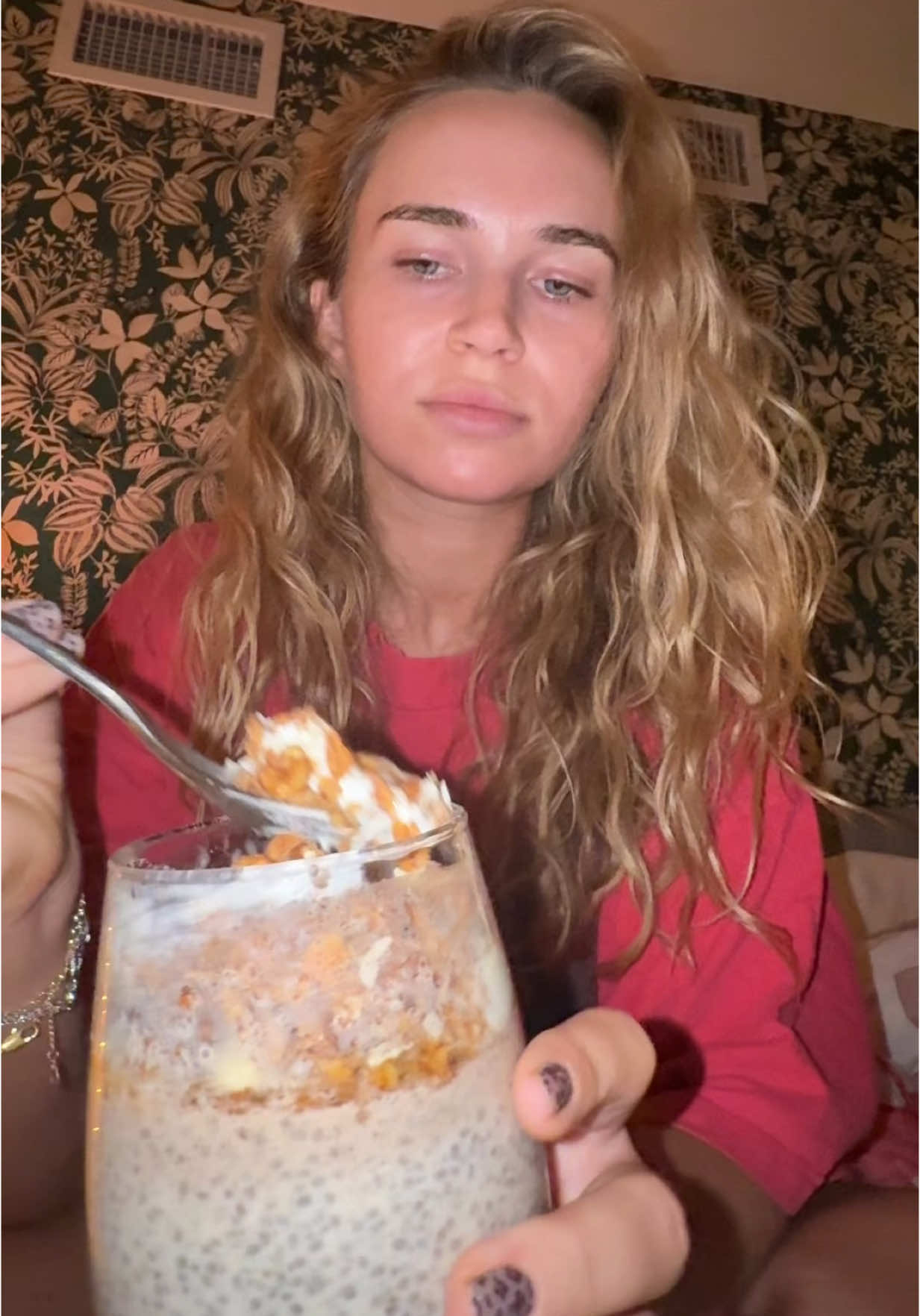 Replying to @Huiran Xaxni chia seed pudding is my current obsession #breakfast #Recipe #chiaseed #chiaseedpudding #whatiate #EasyRecipe #quickbreakfast #wxsoph #fyp 