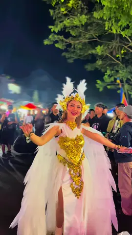 Garam cindo 🤪 @belgis claudia #pesonagondanglegi #karnaval2025 #karnaval #soundhoregjawatimur #fyp 