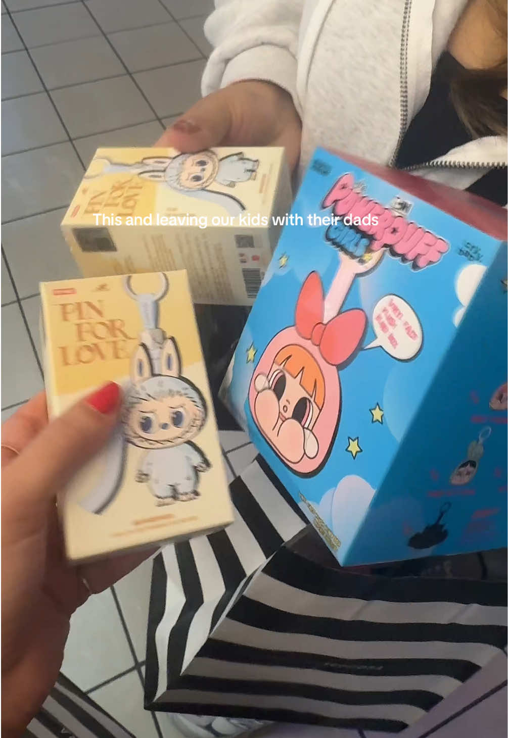 😅🤭 @sam @xopach #momhumor #sephorahaul #popmartus #rhode #makeupshopping 