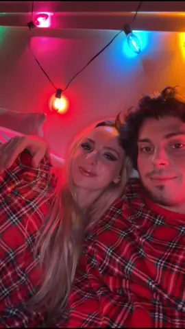 Send this to someone you wanna watch stranger things with ❤️ #strangerthings #strangerthings5 #upsidedown #couple #nataliereynolds