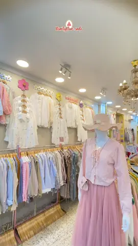 Jalan-jalan ke Kota Serang, ada toko baju trendy yg selalu ikutin jaman! jangan lupa mampir sekarang, sebelum produk lucu yg kamu mau kehabisan🤭😝 #kotaserang #banten #infoserang