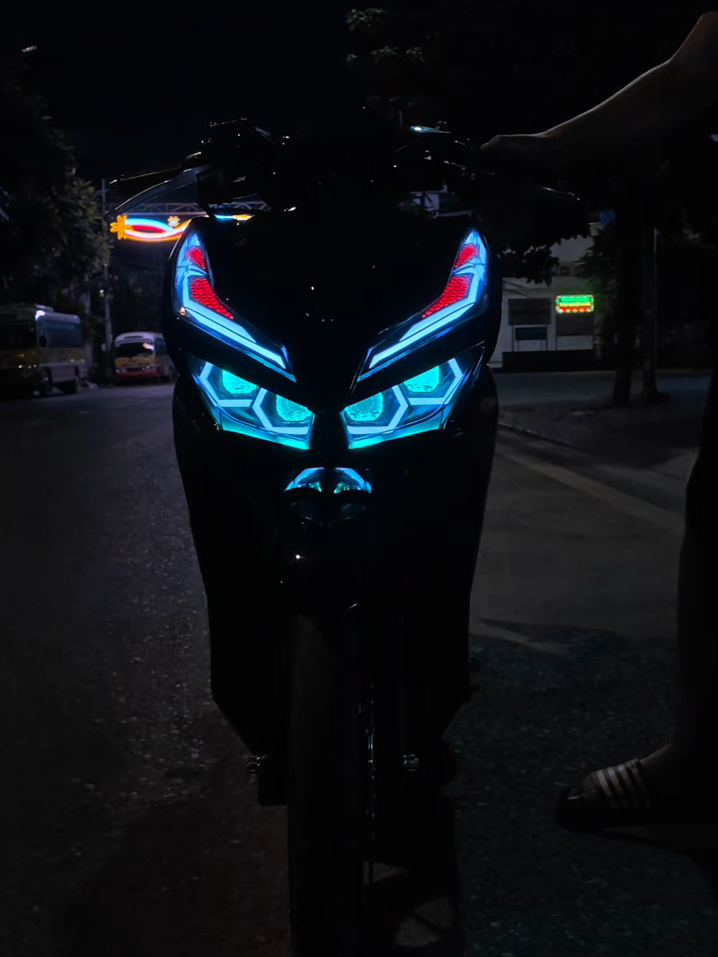 Vario 4 bi kèm mạch chào, audi ledlamp bản indo cho e zai ra đường k đụng hàng 😋#ledlamp2025 #doladep #hoabinhmotolight 