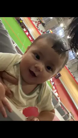 tatapannya😭🤏🏻 #elzhard #elzhardrahadianaskara #elkerung #dedekbayi #masyaallah 