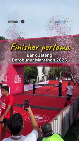 Berikut ini momen ketika para pelari akhirnya menembus garis finis di Bank Jateng Borobudur Marathon 2025. Selamat atas perjuangan dan semangat luar biasanya, runners! #BorobudurMarathon2025 #BankJateng #StridetoGlory #EventKompas 