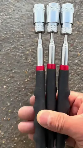 #High-efficiency Hardware Tools. The suction power is extremely strong. It can easily pick up and hold onto objects even when they are dropped into various narrow spaces.#goodthing #foryou #fyp 