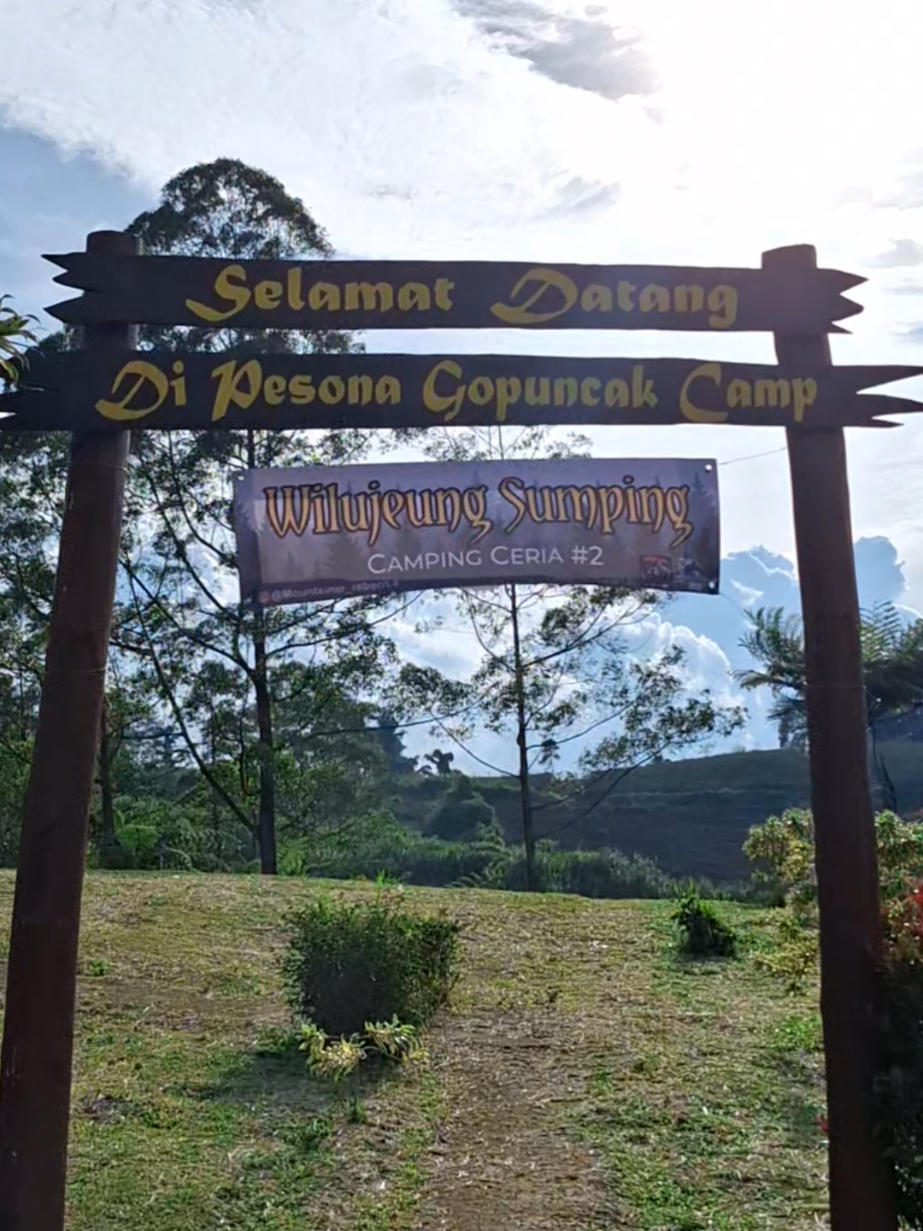 “Ngumpul di alam, healing beneran bukan cuma wacana. 🌲✨ #pesonagopuncakcamp #campingceria #fypcamping #campingground  #fyppppppppppppppppppppppp 