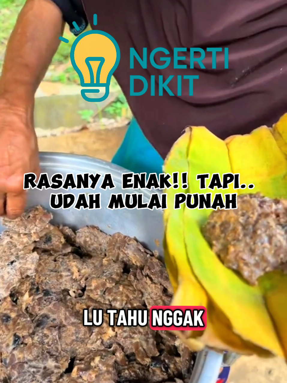Basengek Jawa Tengah: Masakan Jadul yang Mulai Sulit Ditemukan! Basengek adalah masakan tradisional dari Jawa Tengah, khususnya daerah Solo–Sukoharjo, yang sekarang mulai sulit ditemukan. Kuah santannya creamy, bumbunya pekat, dan aromanya khas masakan desa. Salah satu hidden gem kuliner Jawa Tengah yang layak dikenal lagi! #basengek #jawatengah #kulinerjadul #makanandesa #hiddenfood #kulinerlangka #masakanjawa #indonesianfood