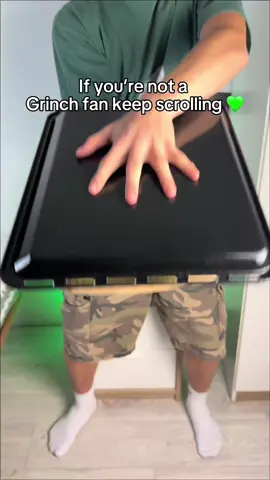 I made the first breathing plush in ISA 🇺🇸💚#grinch #grinchbreathes #grinchmas #giftguide#gift I made the perfect grinch breathing plush that helps me to breath in the hard night of sleeping, I have him to my brother to relax him self