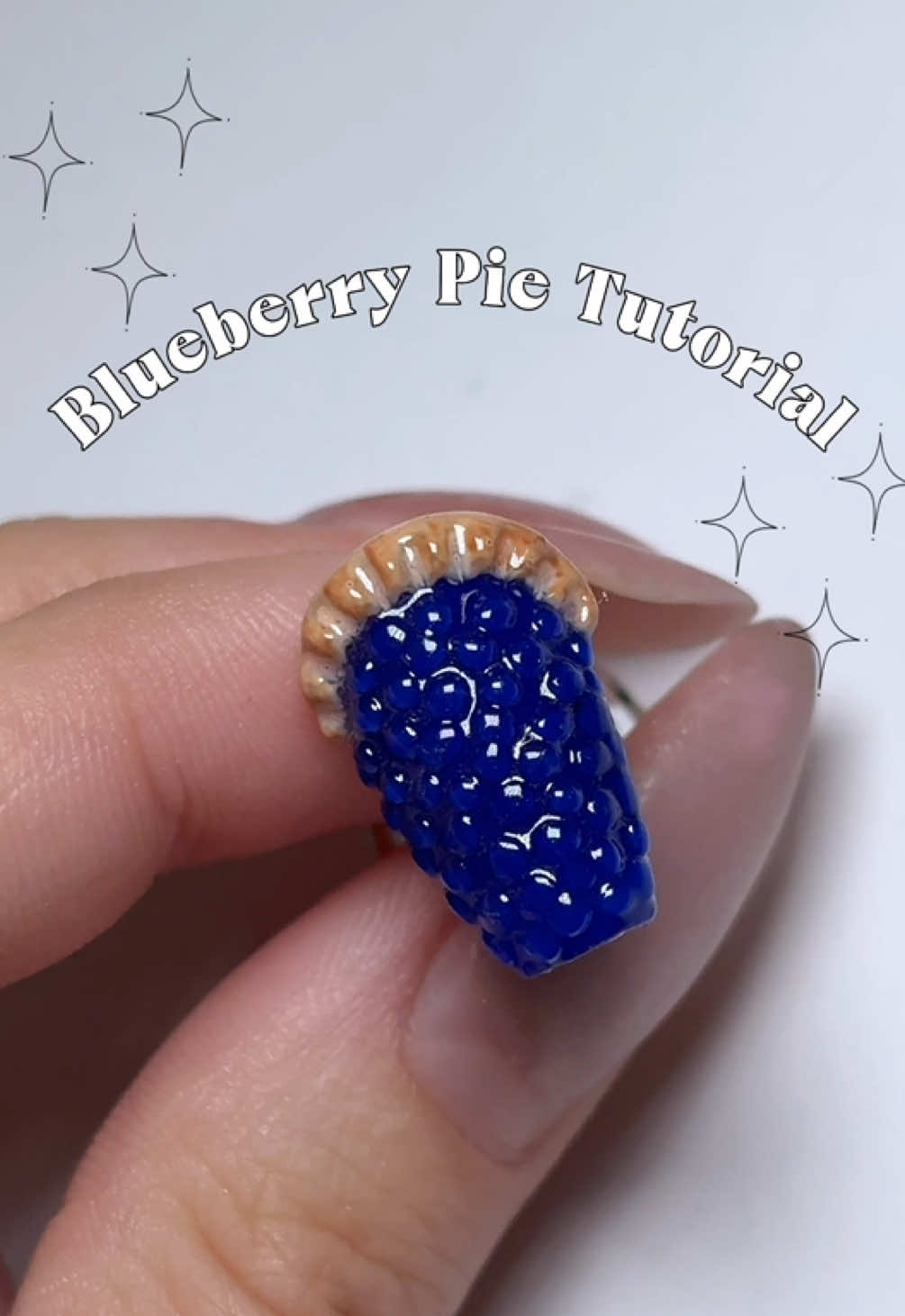 The pie nail tutorials are upon us!!!🥧 And there’s more where that came from so stick around😋 #nailtutorial #fallnails #pie 