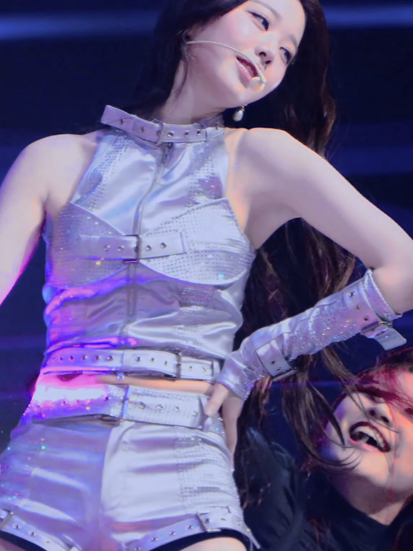 IVEウォニョン真横からでも女神過ぎ😍#ive #wonyoung #kpop #kpoptrend #shingekinokpop 