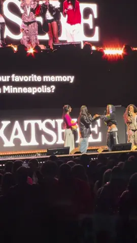 Favorite memory in mall of America - Katseye Q&A #katseye #eyekon #concert #minnesota #mallofamerica 
