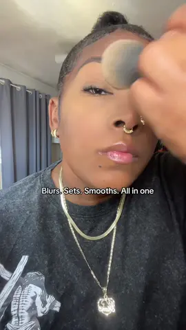 This 3-in-1 photo finishing powder blurs texture, sets your makeup, and gives your skin a smooth, soft-focus finish. It helps control shine without looking heavy, and it layers beautifully over foundation or on bare skin. Perfect for touch-ups or for an all-day polished look. #makeupfinds #beautyessentials #settingpowder #flawlessfinish #makeuptipsandtricks 