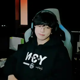 makin lucu ajh...mann  tambah glowing lagi😍😆🤏🏻💋🤭#jeonjungkook  #jungkookie#bts 