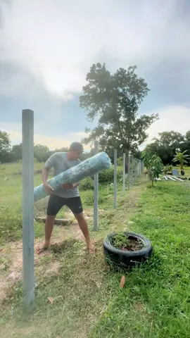 ล้อมรั้วตาข่ายถักปม #ความสุขเล็กๆ  #thanksgod  #DIY  #รั้วบ้าน  #ตาข่ายถักปม 