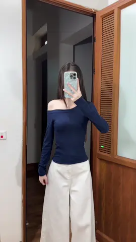 áo lệch vai xinhh #thuylinh1603 #xh #aolechvai #outfit 