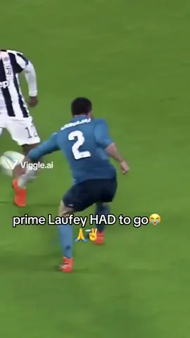 too far for Laufey to think about it✌️this is not even ai #laufey #fyp #foryoupage #Soccer #trend 