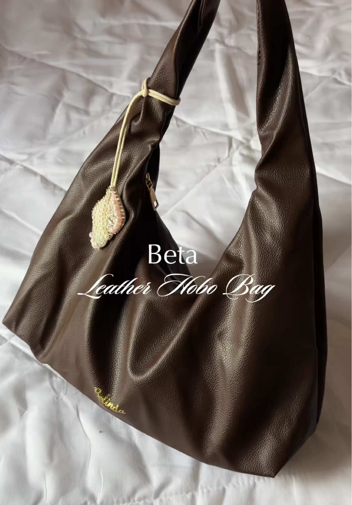 Classy & spacious hobo bag from @BETA Wallets.PH 🤎✨ #hobobag #leatherbag #koreanbag #totebag #womensbag