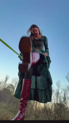 so beyond obsessed with this renfair outfit! 