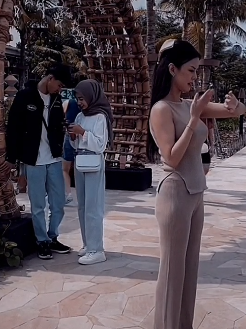 mas sama mbanya sampai kebingung sendiri #velocityedit #capcutvelocity #vanvelco  @𝙑𝘼𝙉𝙑𝙀𝙇𝘾𝙊🎧 