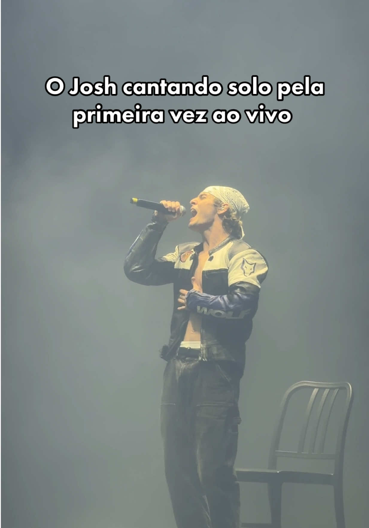 O Josh cantando solo pela primeira vez ao vivo 😍 @Josh #joshbeauchamp #beauchampions #nowunited #uniters 