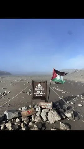 sindoro dengan puncak ndoro arumnya #gunungsindoro #gunungsindoro3153mdpl #sindoroviakledung #sindoro #sindoromountain 