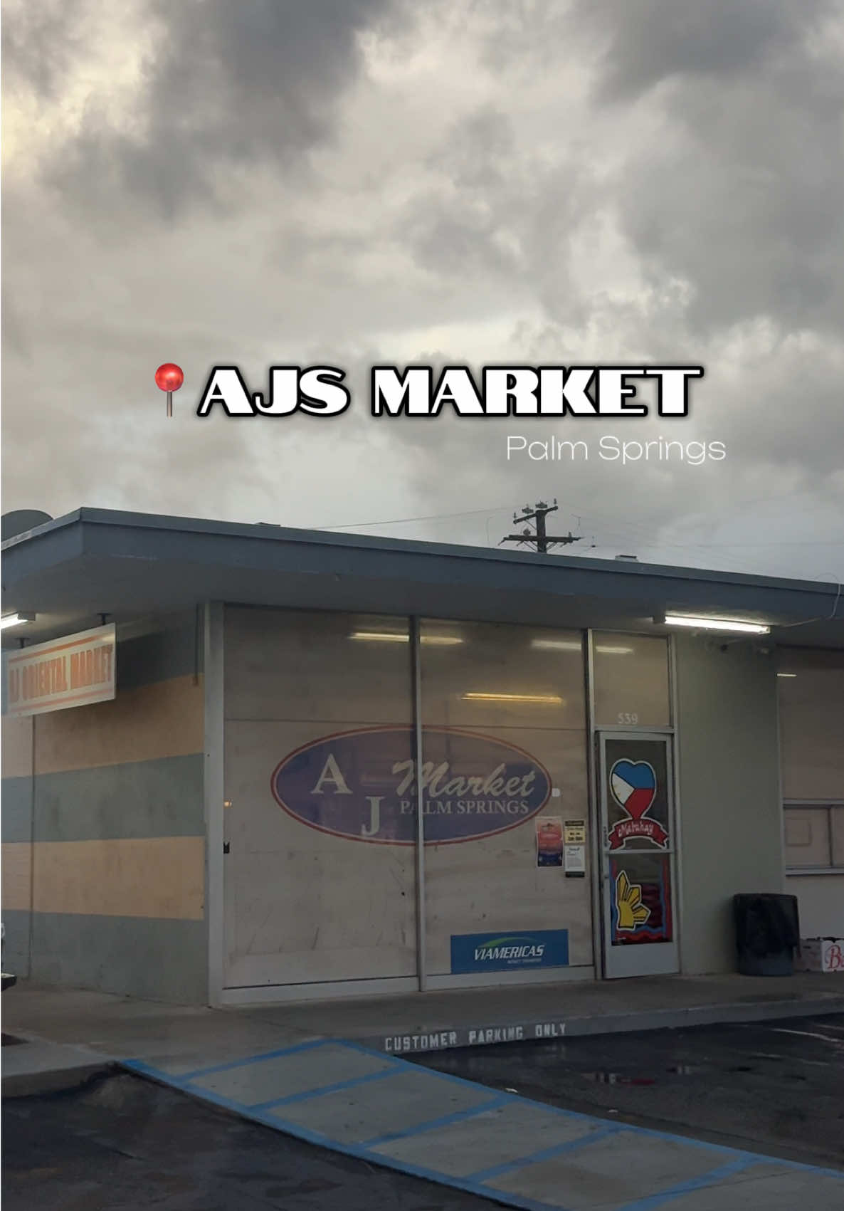 love coming to @AJ Market 🇵🇭 we making shrimp singang tonight 🤪 #ajmarket #sinigang #filipino 