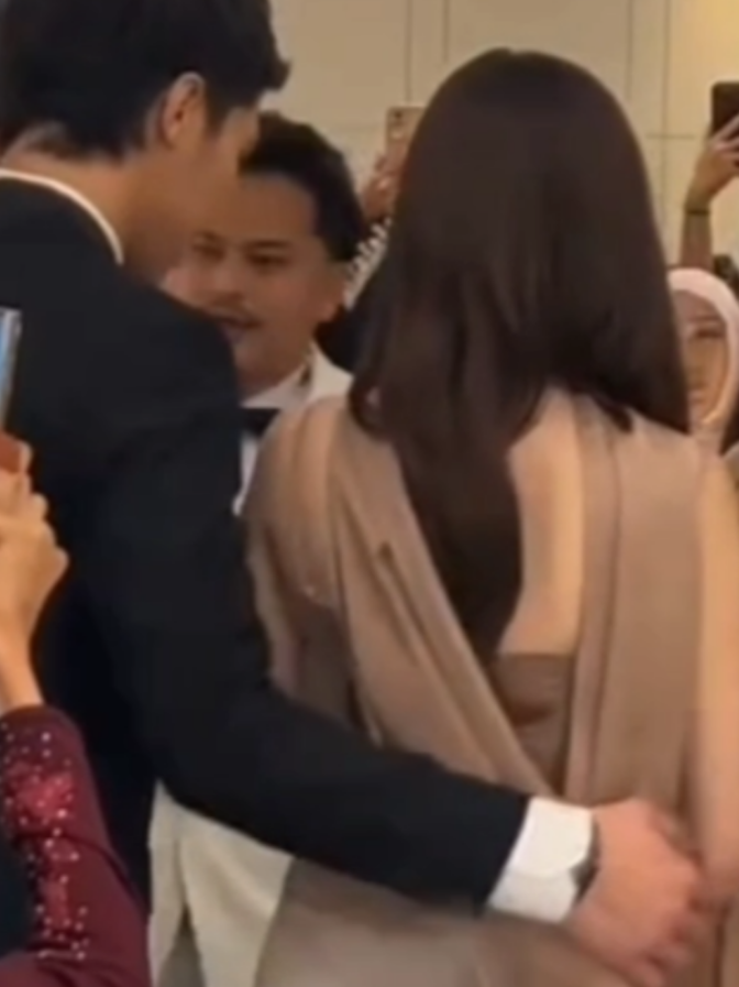 hand placement ❤️‍🔥#elcipa #syifahadju #elrumi #elsyifa #fyp 