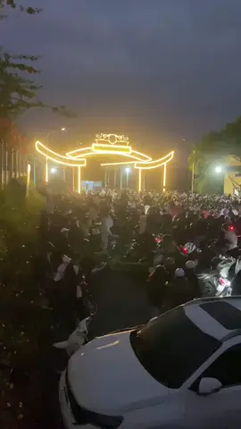 16/11 cỡ này còn 23/11 cơ nào đây 🫨🫨 #vairal_video #họplớp #xu #hẹn #tuoring24h✈️ 