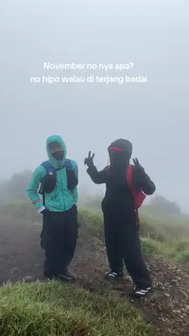 mt sumbing 15 November full lautan awan wkwk #mountain #fyp #mtsumbing3371mdpl #sumbing #sumbingmountain 