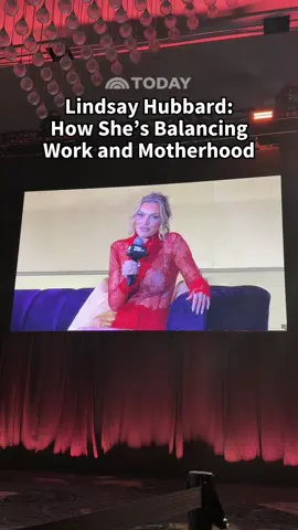 #SummerHouse star @Lindsay Hubbard answers a fan question about how she’s balancing her career and being a new mom 💞 #BravoCon #BravoCon2025 #TODAYShow 