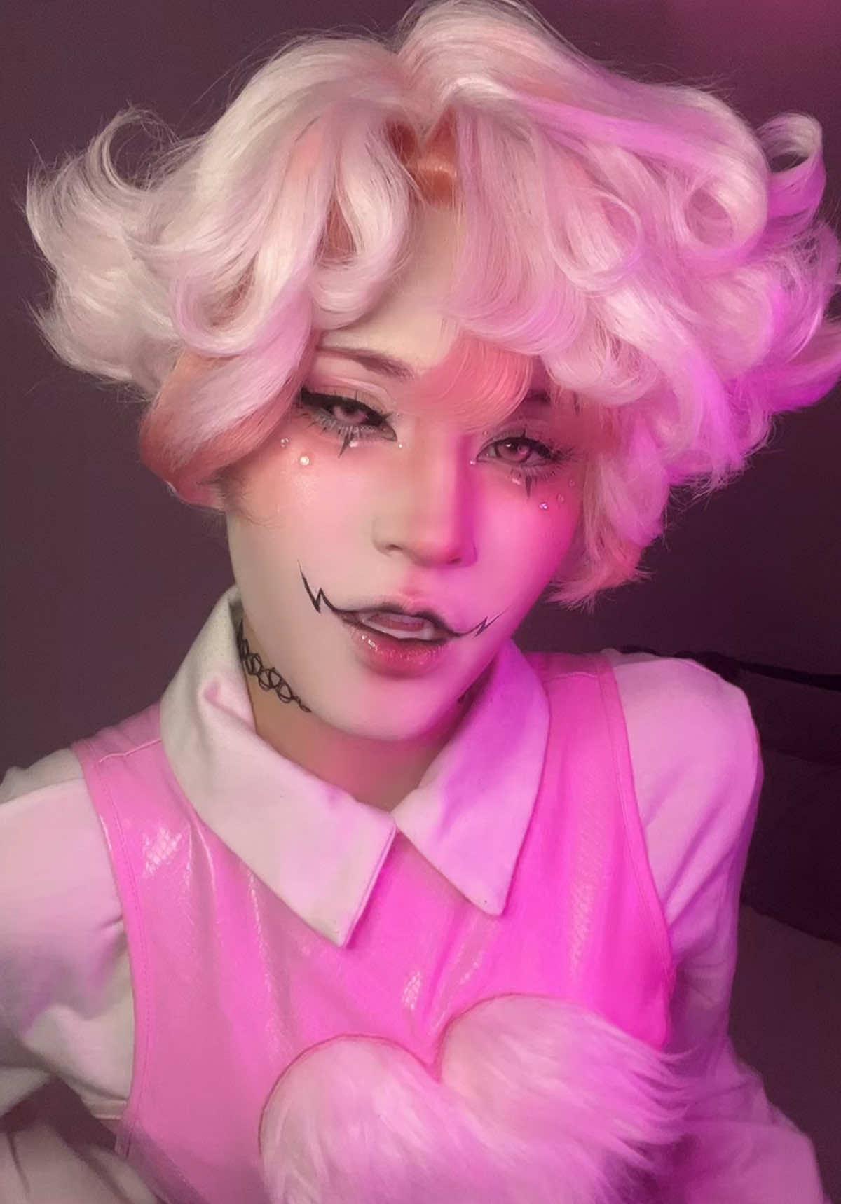 #hazbinhotel #angeldust #hazbinhotelcosplay #angeldustcosplay #cosplay 