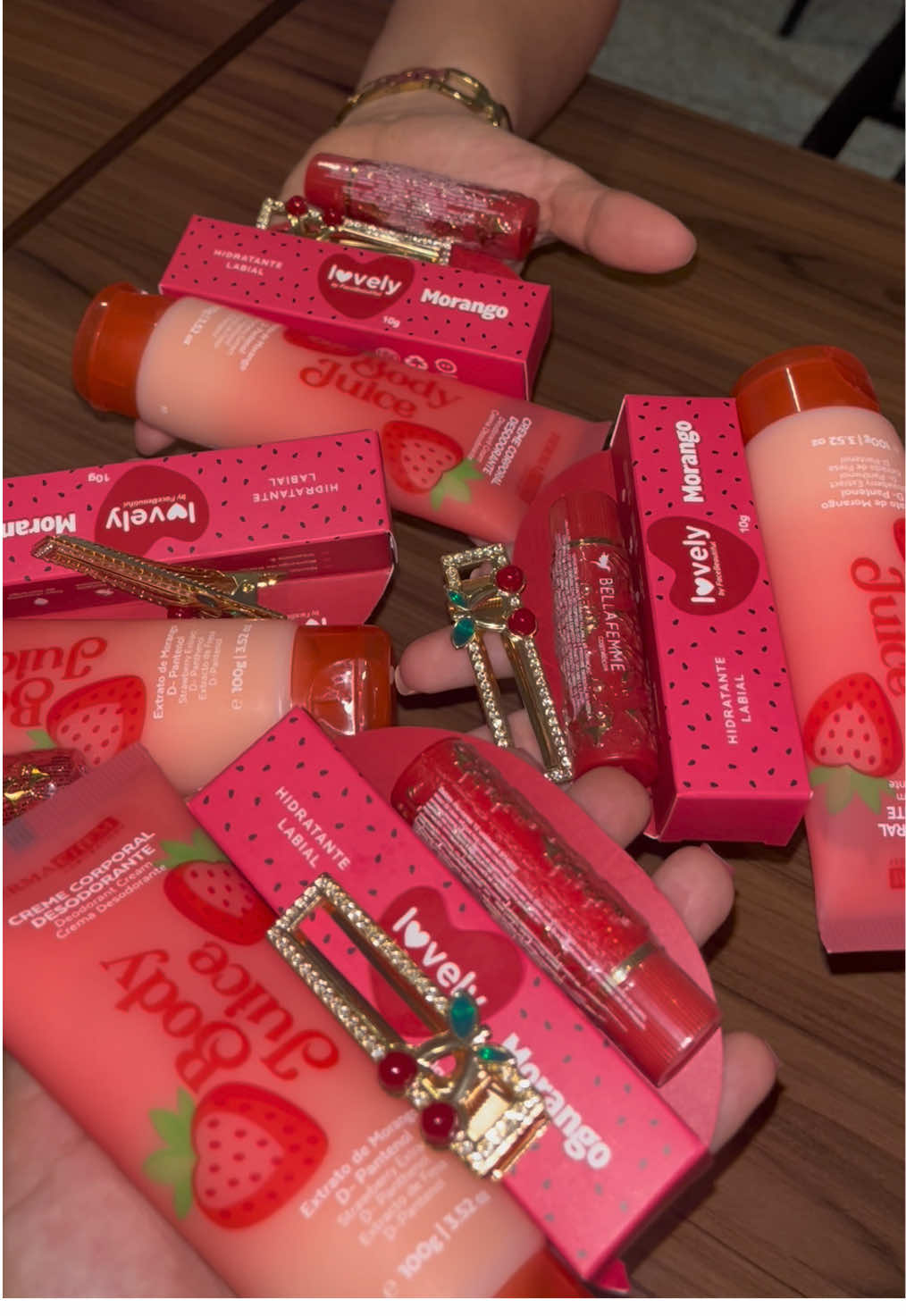 Festa das cores cheio de mimos  com as besties 🫶🏻💖 #festadascores #meninas #mimos #amigas #confra @Nagyla lima @Nayza Reis @Lana Dayane 