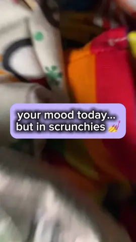 Comment which one were u today👀 #scrunchies #handmadegifts #hairaccessories #shopsmall #sbs 