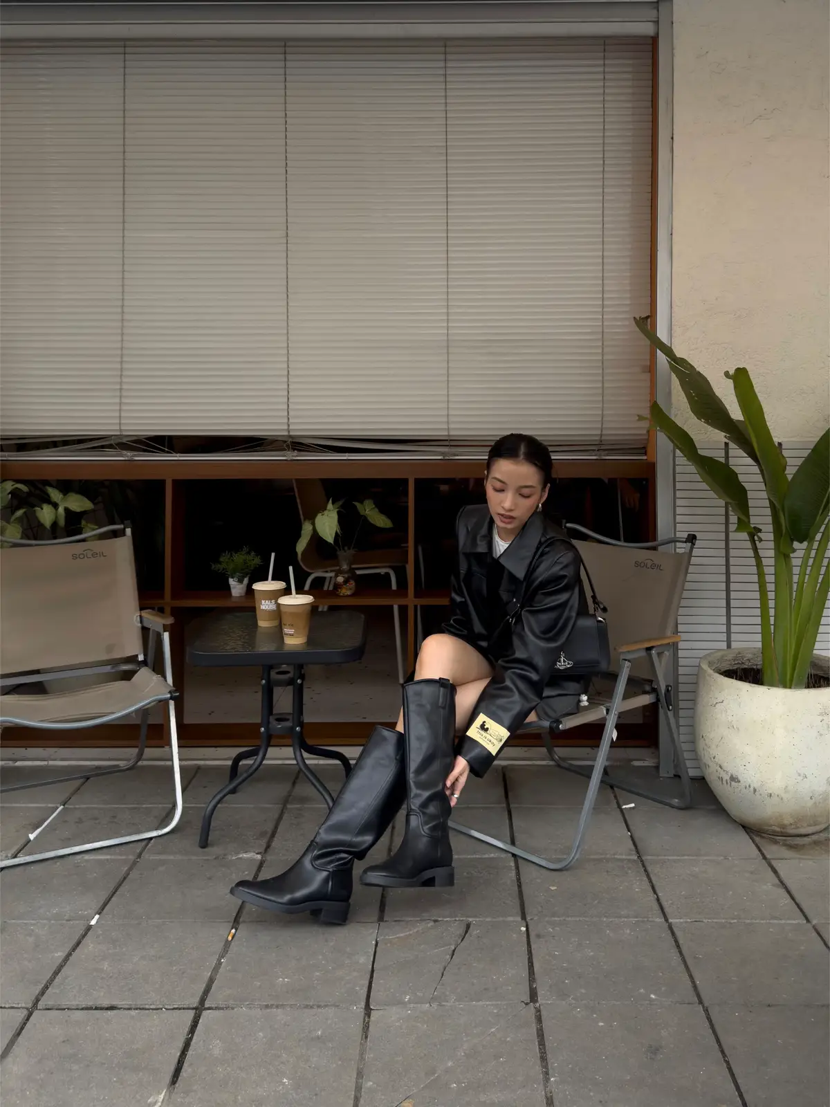 could’ve been my everyday jacket if only I didn’t live in a humid country 😩  #fitcheck #OOTD 