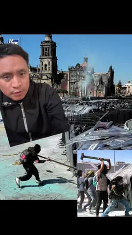 #greenscreen CAOS CAPITAL: Miles de manifestantes inundaron la Ciudad de México el sábado, enfrentándose con la policía y tratando de asaltar el Palacio Nacional - sede del poder ejecutivo de México. La marcha se volvió violenta cuando los manifestantes rompieron las barreras de seguridad y atacaron a los oficiales.#latinos #mexico #usa #Charlotte 