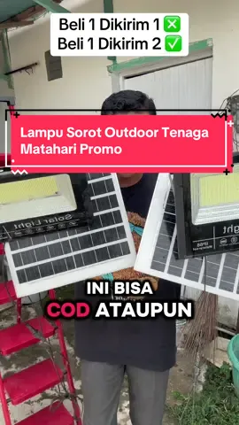 Lampu Sorot Outdoor Solar Panel Beli 1 Gratis 1#lampusorot #lamputenagasurya #beli1gratis1 