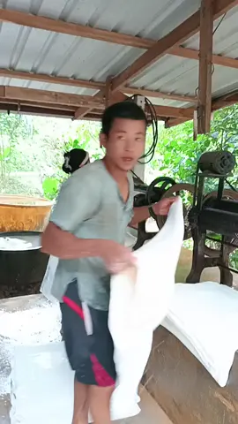 ##မြင်ပါမျာချစ်ကျွမ်းဝင်အောင်😍😍😜 