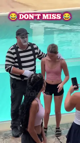 tom The mime 27.5K #tomthemime #seaworld #seaworldmime #mrbeast #mimeseaworld