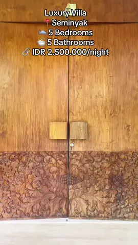 5 Bedrooms Villas Luxury Seminyak Private Pool Memiliki halaman luas dan parkir pribadi book now #luxuryvilla #seminyakvilla #privatepoolvilla #villabali #balivilla 