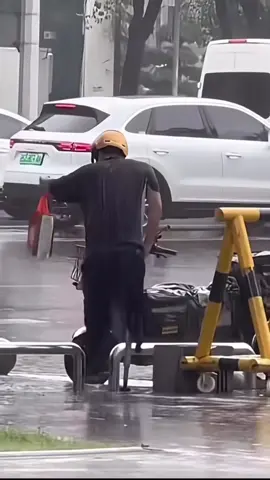 Phải trải qua những ngày khốn khổ , ta mới hiểu giá trị ngày bình an. Phải nếm qua cảnh đói khát lang thang , ta mới trân quý bát cơm lót dạ🌸⛈️🥀#nhangianhuyenao #tamtrang #xuhuong #fyp #phongcanhtrangian 