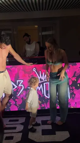 Voltamos Brasil #viral #tataestaniecki #canalcanalha #tacielo #juliococielo 