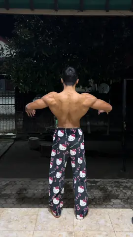 Koreksi pose gua dong abang”an gym #anakgym #pose #back #backcheck 