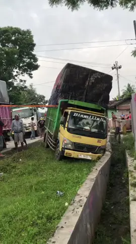 solidaritas driver #solidaritassupirtruk #jatilawang24jam #lakalantashariini #drivermudapunyacerita #solidaritas_tanpa_batas 