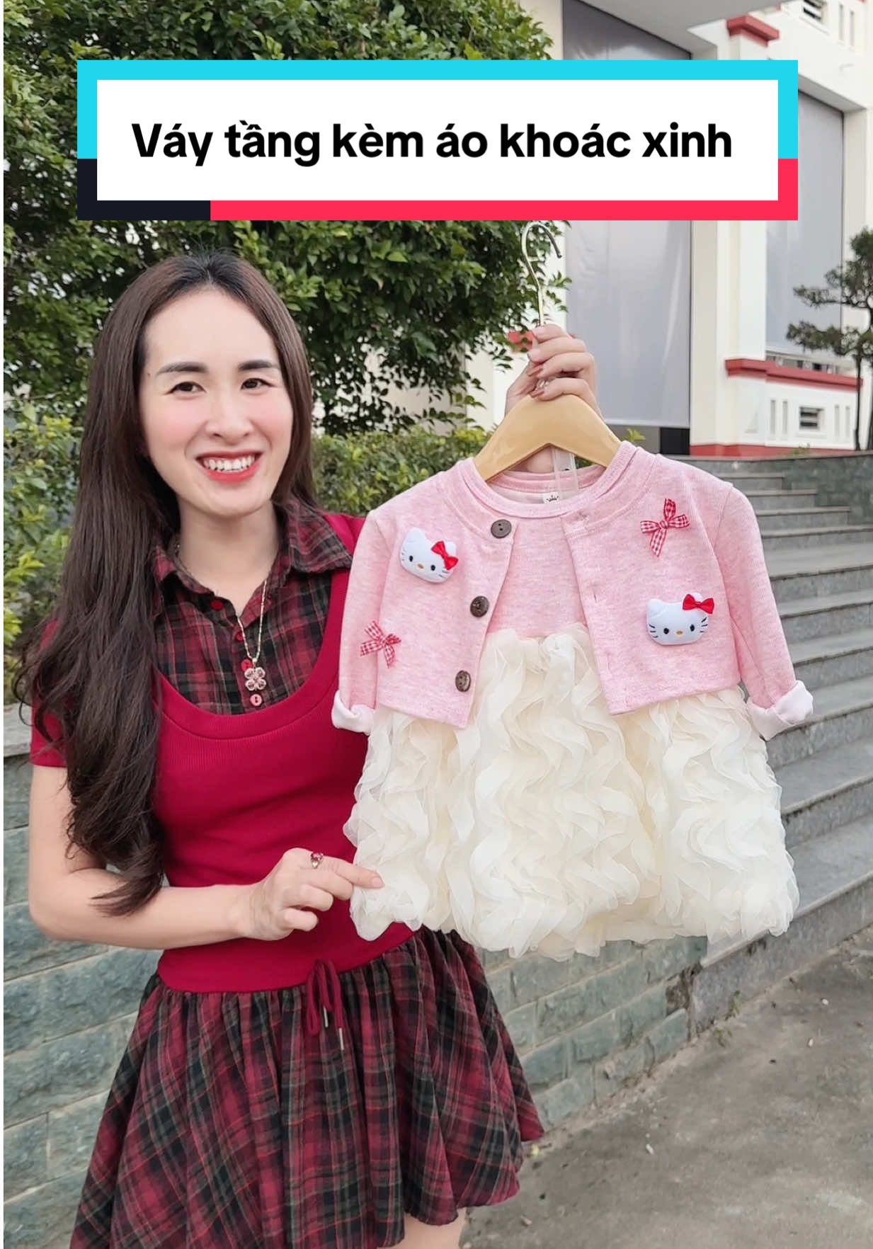 Xinh như này mua luôn cho con #vayxinhchobe #vaytieuthuchobe #vaythudongchobegai #thờitrangtreem #trangkumkids 