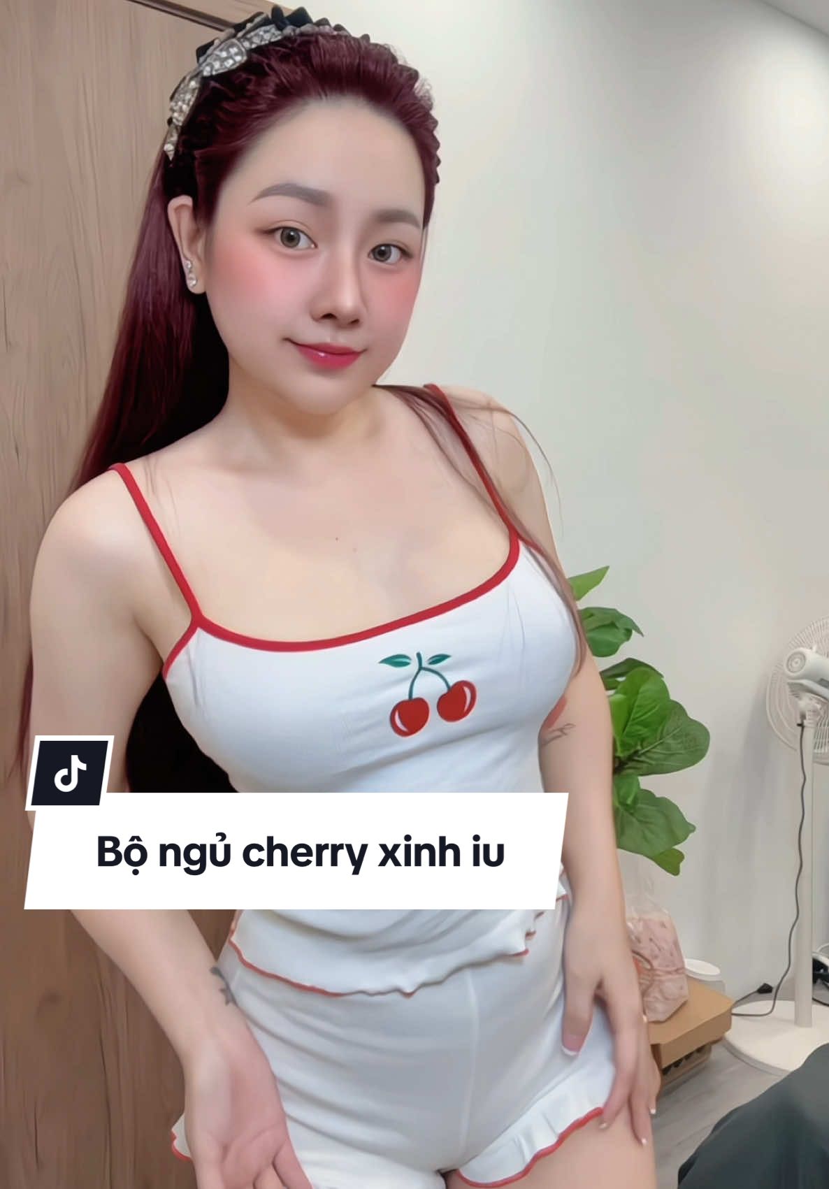 Mặc bộ này ngủ cưng lắm #♥️✨TuiLaMiuNe✨♥️ #thoitrangnu #dongu #domacnha #thebloom  @♥️✨Tui Là Miu Nè✨♥️  @♥️✨Tui Là Miu Nè✨♥️  @♥️✨Tui Là Miu Nè✨♥️ 