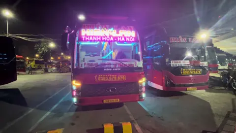 🚌Đi xe khách mà cứ ngỡ như hạng thương gia, bạn đã thử chưa? ✔️Giường nằm riêng tư, điều hòa mát lạnh, chăn gối thơm tho, phục vụ tận tâm. 👉 Lên xe Hiền Lan là một trải nghiệm thoải mái đến bất ngờ dành cho bạn.
