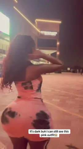 I am in love with pink color🥰