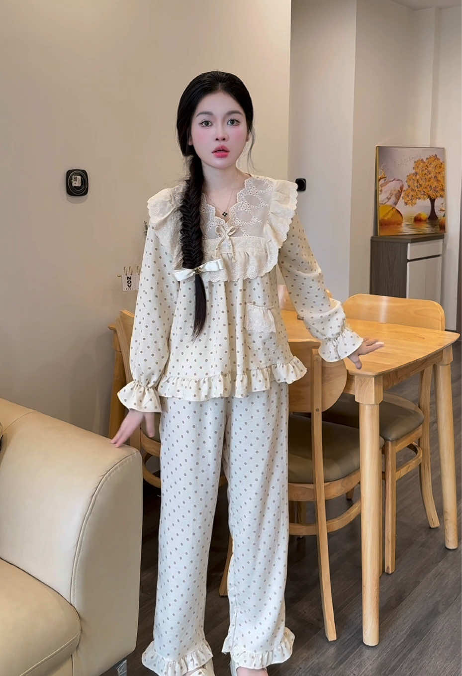 Bộ ngủ siêu xinh cổ V 